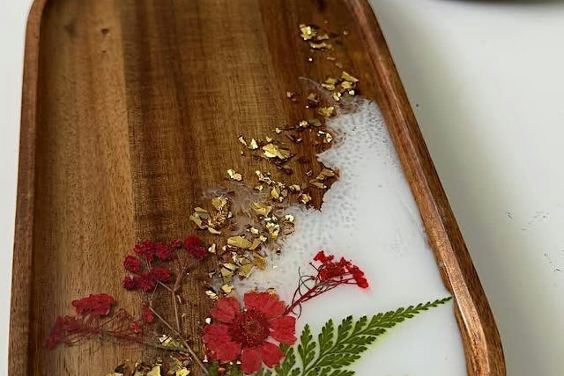 Fall Pressed Flower Resin Workshop at Calgary