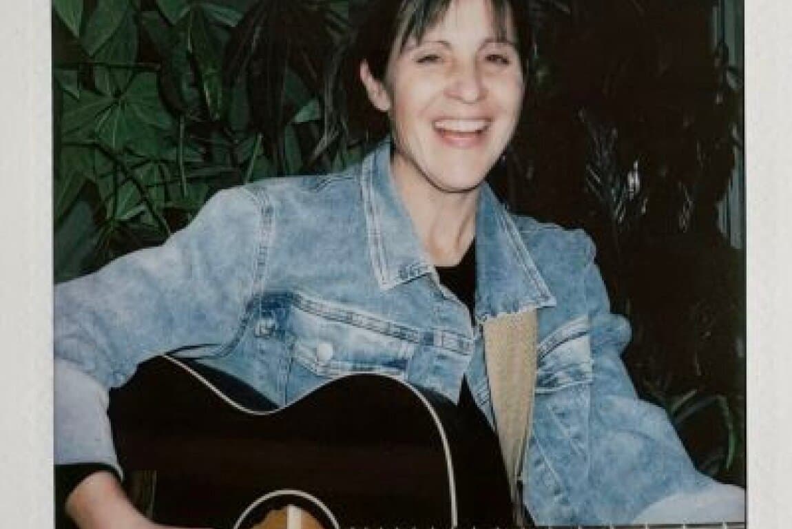 Sarah Ruth at Cafe Gravity